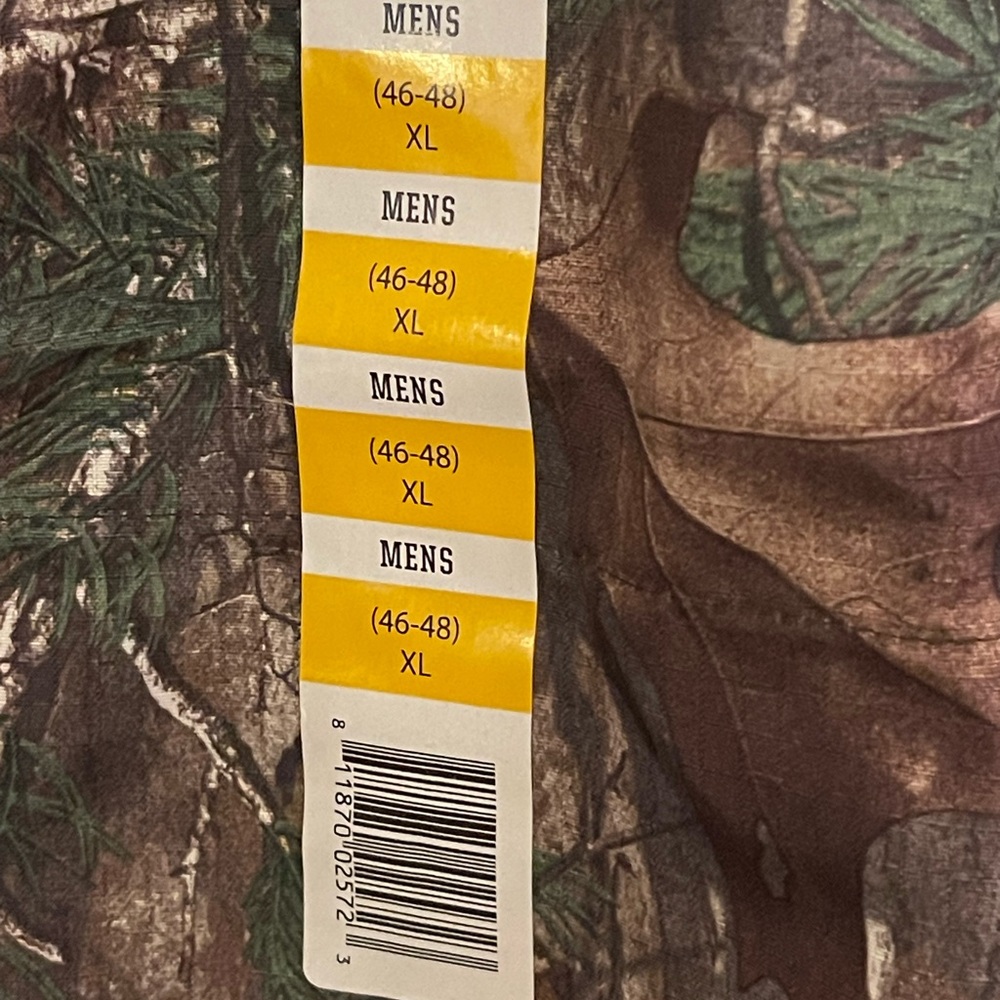 Realtree Men's Forest Camo Button Down Shirt - Picture 2 of 5